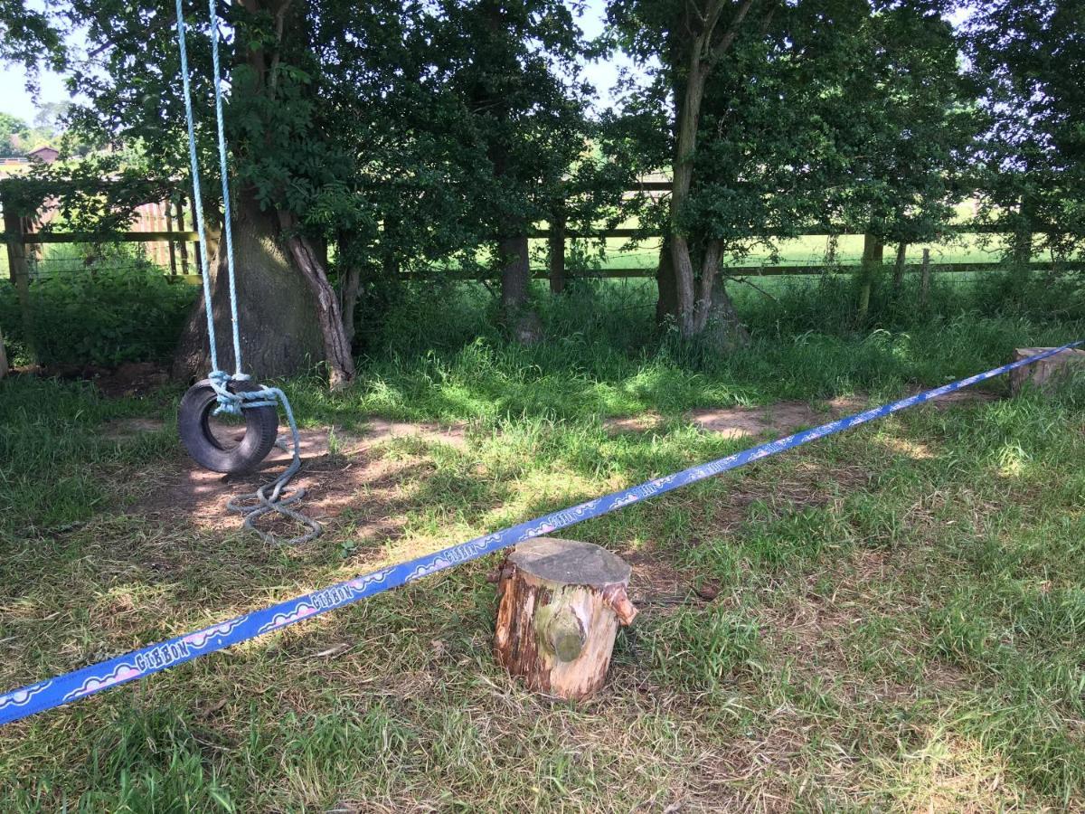 Honey Pod Farm Bell Tents Upton upon Severn Exterior photo